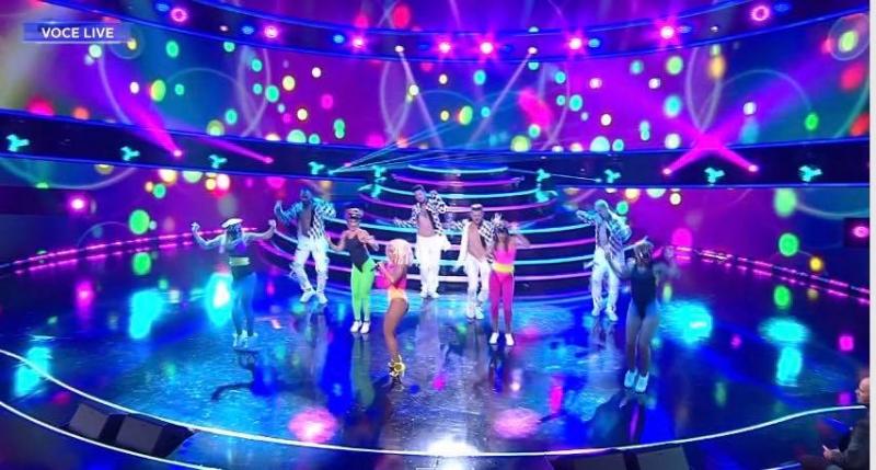 Explozie de energie pe scena de la „Te cunosc de undeva!” în ediția patru din sezonul 14. Bella Santiago s-a transformat în Bebe Rexha, Grigore Gherman și-a schimbat total stilul, iar Alex și Monica Anghel au fost rapperi pentru o seară!