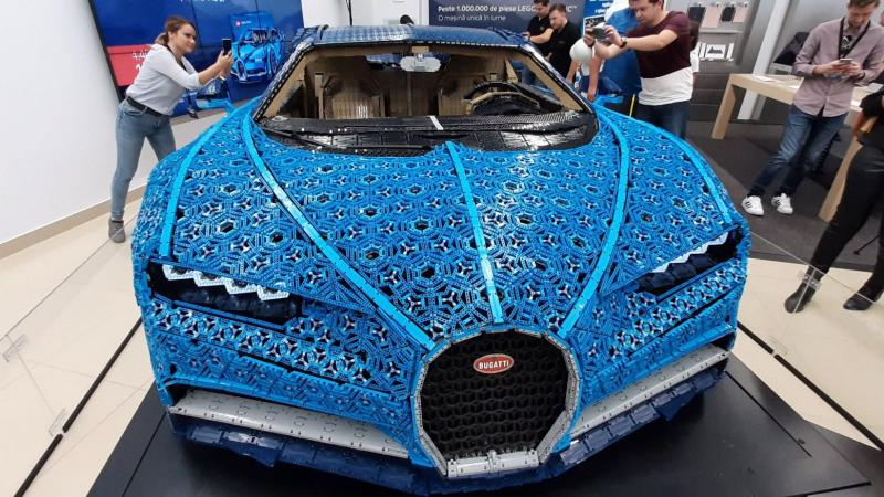 Un milion de piese Lego și 13.438 ore de muncă pentru un Bugatti Chiron în mărime naturală! Replica a ajuns și în România