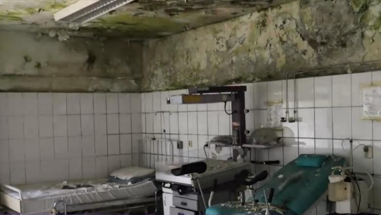 Imagini tulburătoare! Spital devorat de mucegai, lăsat în paragină și instrumental medical abandonat în mizerie! 50.000 de oameni nu au ajutor!