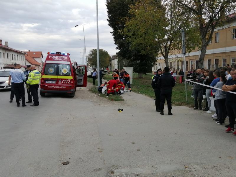 Bunica fetei care și-a pierdut viața pe loc, după ce a fost spulberată de o mașină, a murit! Starea băiețelului, în continuare gravă