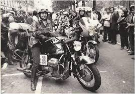 Ea este prima femeie care a făcut înconjurul lumii pe motocicletă: „Am urmat vântul”