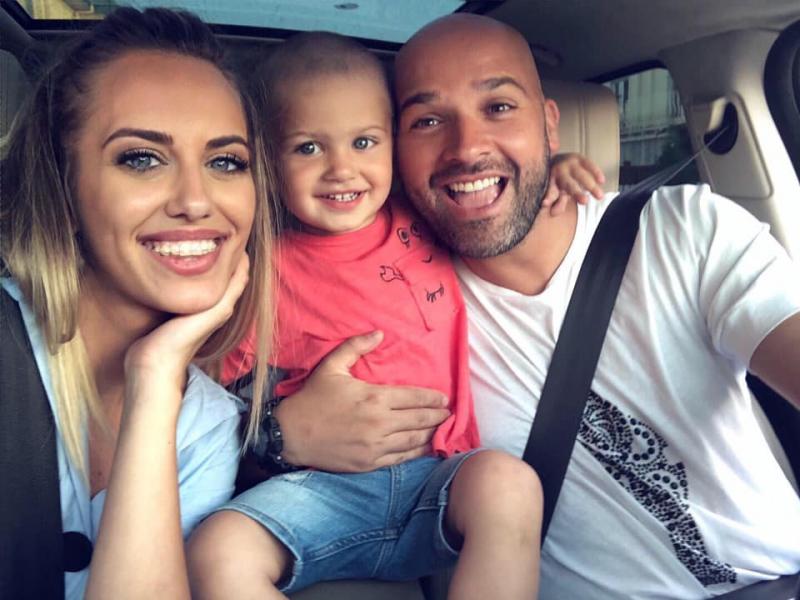 „Cred că am făcut toate travestiurile din România”! Andrei Ștefănescu, totul despre vacanțele cu copii și noul sezon „Te cunosc de undeva!”, exclusiv pe AntenaPlay