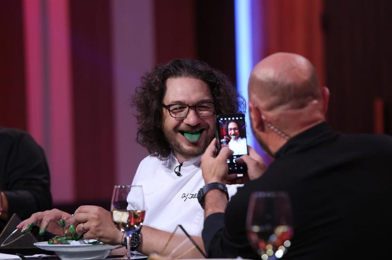 Chef Florin Dumintrescu anunță schimbări mari în noul sezon „Chefi la Cuțite”, exclusiv pe AntenaPlay: „O să aveți o surpriză!”