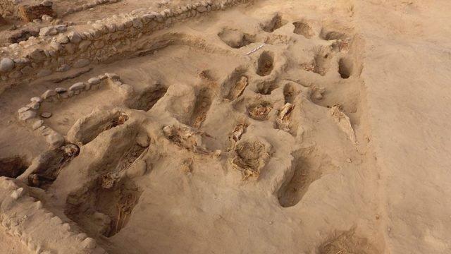 Cel mai mare mormânt de copii sacrificați a fost descoperit în Peru: „Oriunde săpați, există altul. Acesta este cel mai mare sit unde s-au găsit resturi de copii sacrificați.”