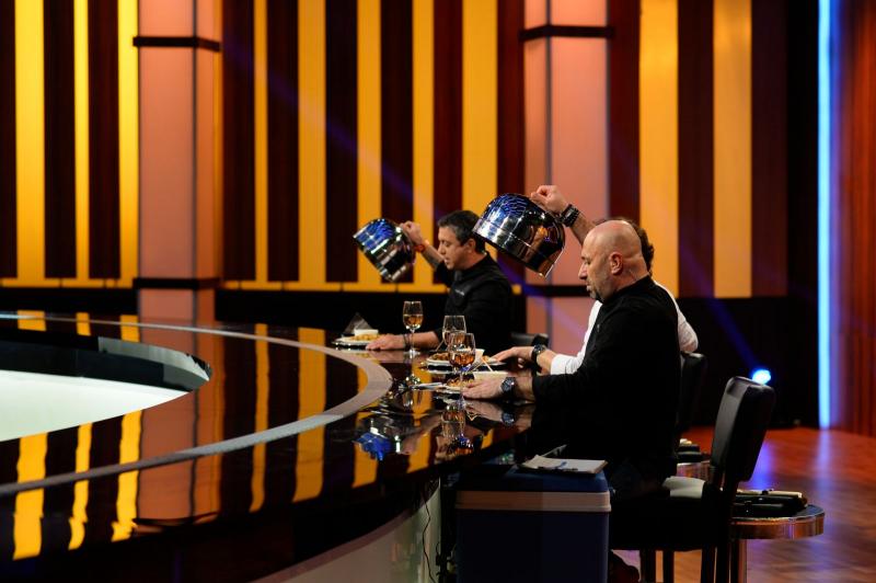 Cel mai tânăr primar din România, în ediția premieră de jurizări pe nevăzute „Chefi la cuțite”. De ce a ales să participe