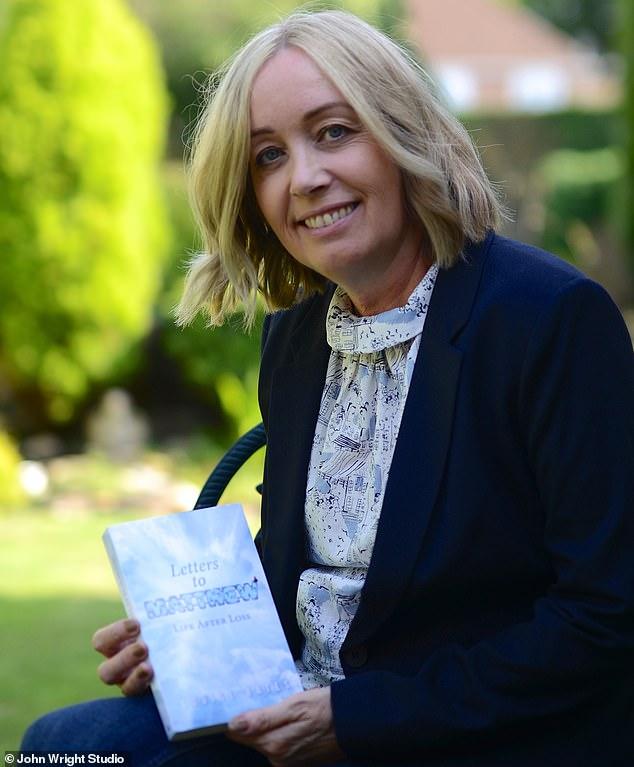 A început să îi scrie scrisori fiului ei, în Rai. Tânărul a murit chiar în ziua nunții sale: „L-am strâns în brațe. A fost ultima lui noapte cu noi”