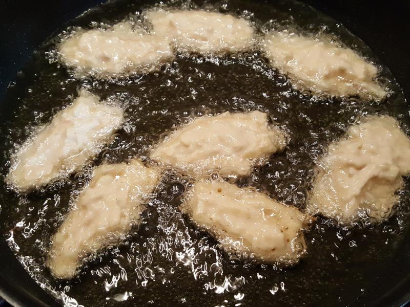 Cum se fac cele mai gustoase și aromate Gogoși cu mere și scorțișoară? Rețetă simplă și rapidă de desert delicios.