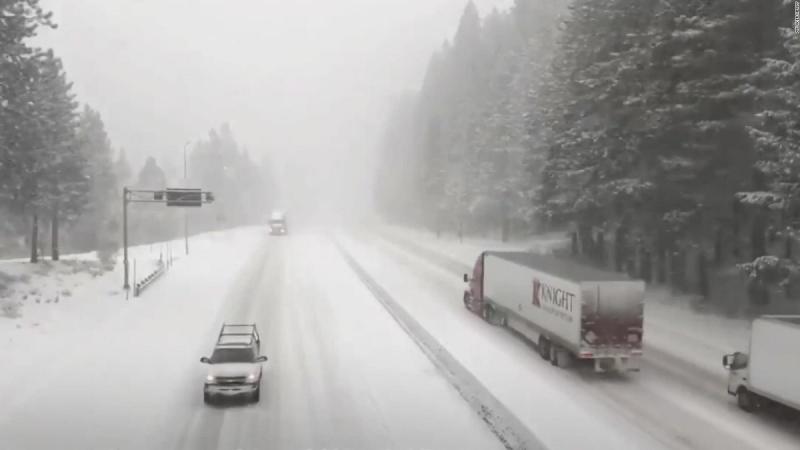 Iarnă de coșmar pentru o sută de milioane de persoane! Furtunile de zăpadă se extind