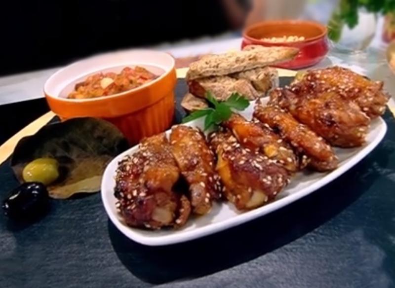 Rețetă delicioasă de Aripioare crocante cu sos de ardei copți și muștar