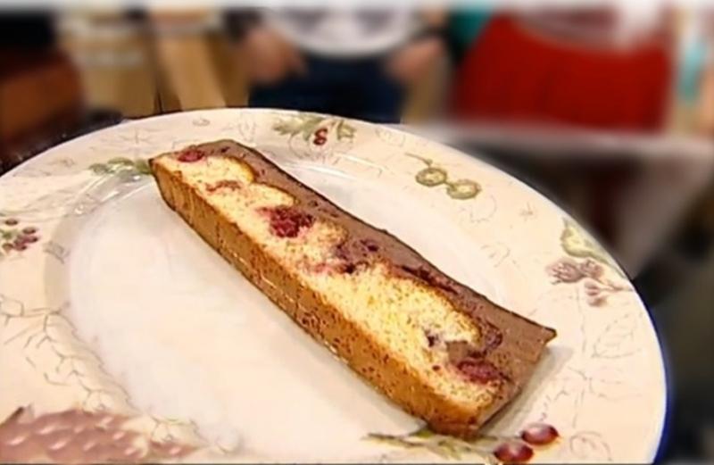 Prăjitura Ciocolatina cu vișine din compot. O armonie perfectă de arome și culori!