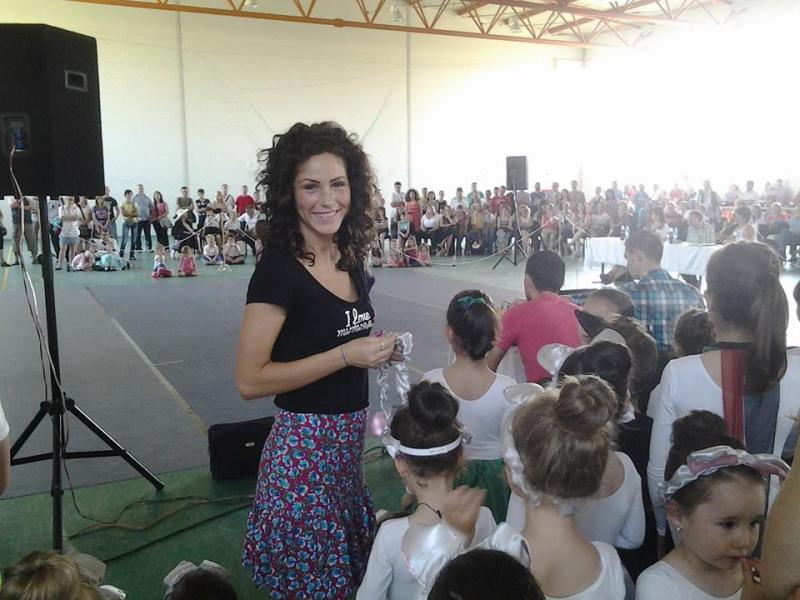 N-ai fi recunoscut-o! Cum arăta Hannelore înainte de Insula iubirii, fără părul blond? Concurenta, fără haine și cu formele la vedere