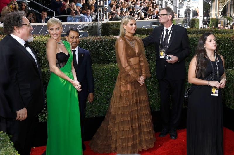 Cele mai caraghioase ținute de la gala Globurilor de Aur! Cum s-au făcut de rușine Jennifer Lopez și alte vedete pe covorul roșu și cine le-a dat clasă - Galerie foto