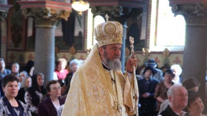 Credincioșii au înlemnit! Mitropolitul Ardealului, reacție neașteptată în fața a mii de oameni: „De ce trebuie să ne dăm în spectacol?”