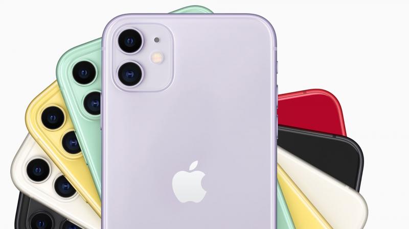 Apple, lovitură dură pentru cei de la Samsung, de sărbători! Sute de telefoane iPhone se vând în fiecare minut!