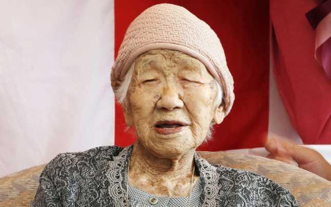 Ea este cea mai bătrână femeie din lume! Ce vârstă a împlinit femeia care s-a îndrăgostit de viață