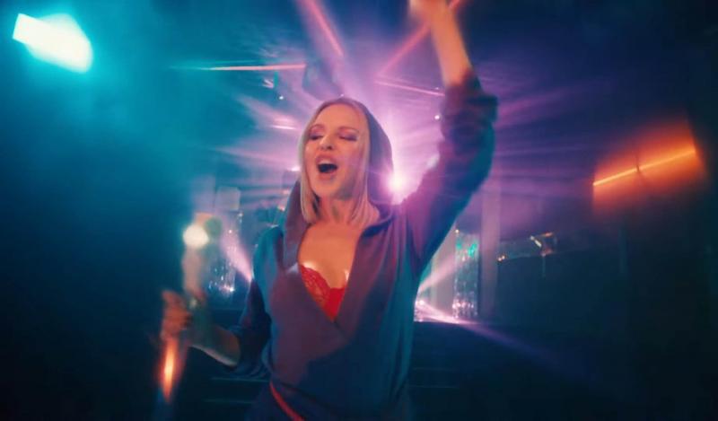 A fost numită posesoarea "posteriorului perfect". Cum îți scoate Kylie Minogue atuurile fizice în evidență la 52 de ani