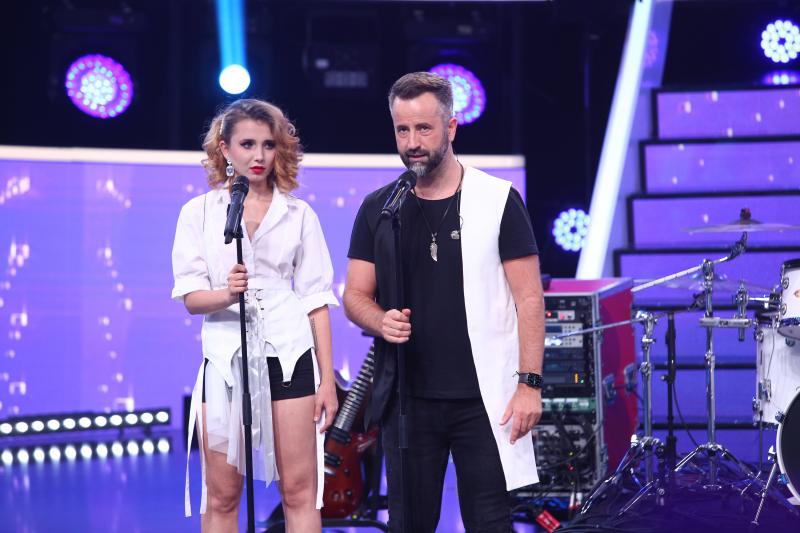 O mai știi pe Rucsy de la Blaxy Girls? Ce mai face și cum arată acum solista trupei