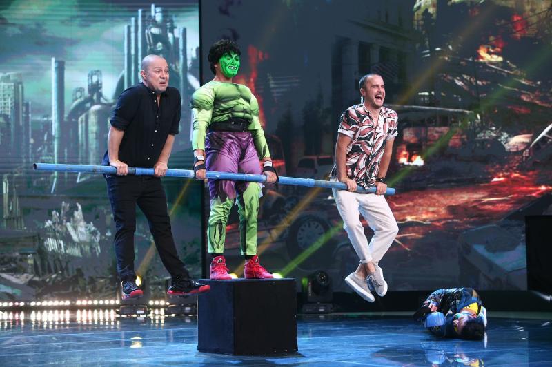 Desfășurare de forță la „iUmor”! Un concurent va încerca să doboare un record mondial în fața juraților