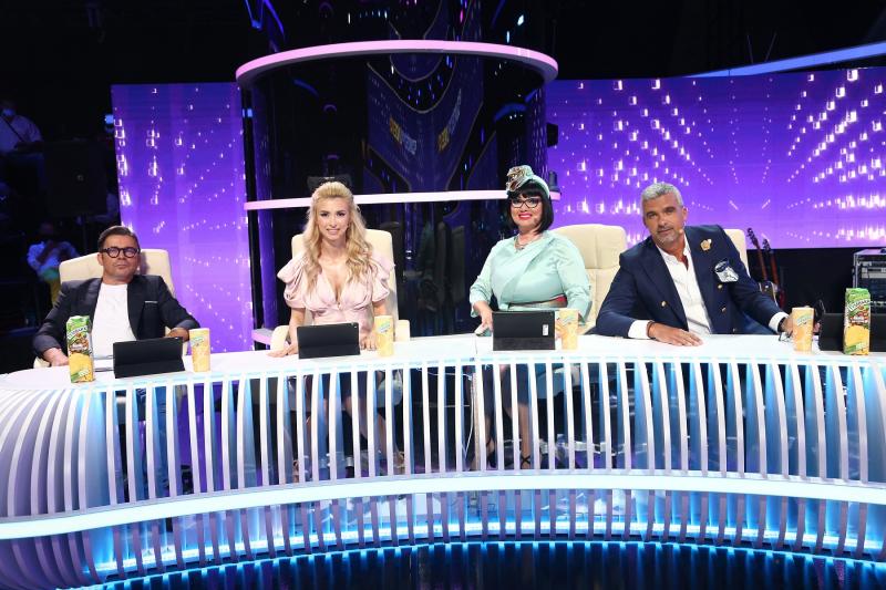 Sâmbătă, de la ora 20:00, la Antena 1, Lady Gaga, Sarah Brightman şi Andrea Bocelli, Robbie Williams la Te cunosc de undeva!