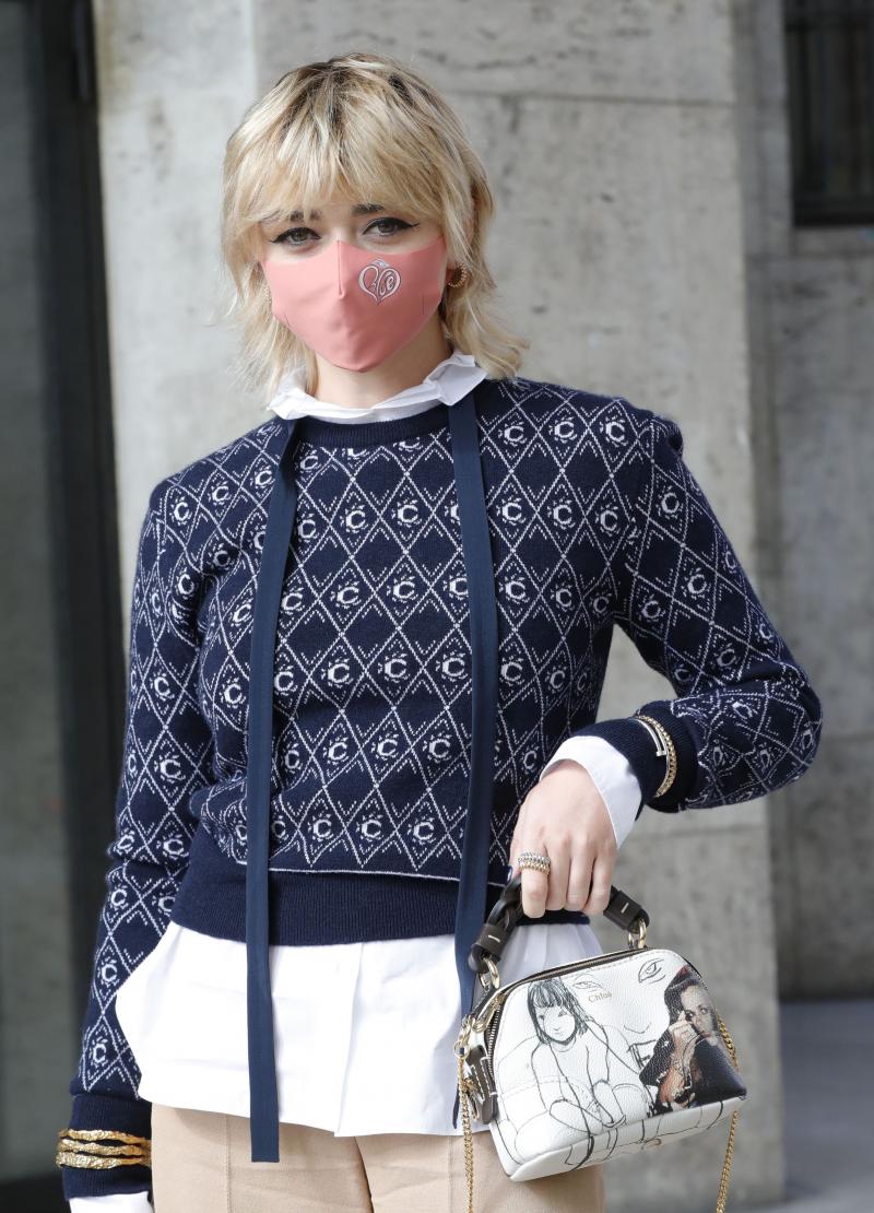 Maisie Williams a surprins fanii Game of Thrones cu look-ul ei. Cum arată în viața reală actrița care a jucat-o pe Arya Stark