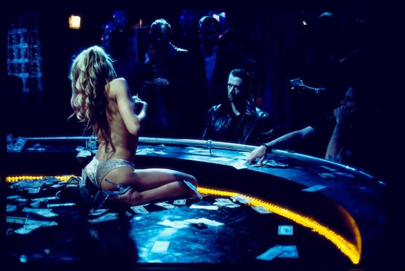 Daryl Hannah în ''Dancing at the Blue Iguana''