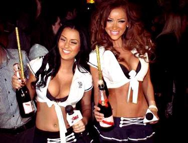 Poze vechi cu Bianca Dragușanu când era asistenta lui Capatos la “Un show păcătos”