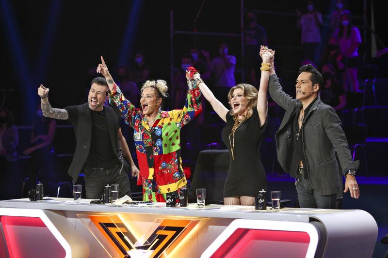 Kalon Rae și Iulian Canaf au intrat direct în grupa Deliei la X Factor, sezonul 9