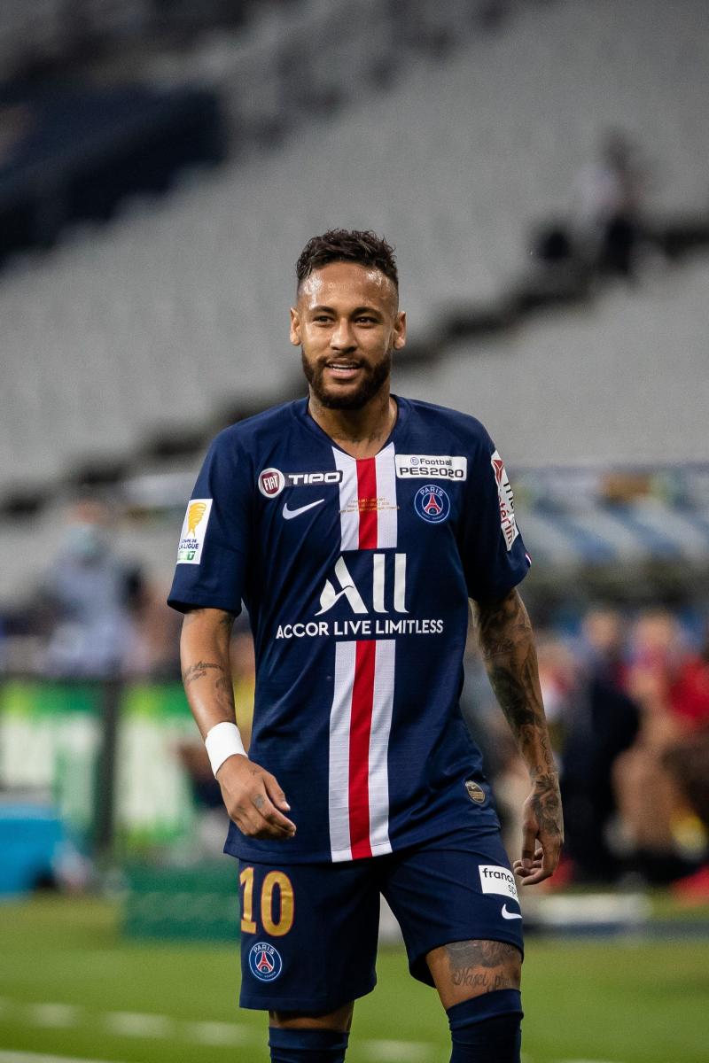 Cel mai bine plătiți fotbaliști în 2020. Cine e deasupra lui Cristiano Ronaldo în top