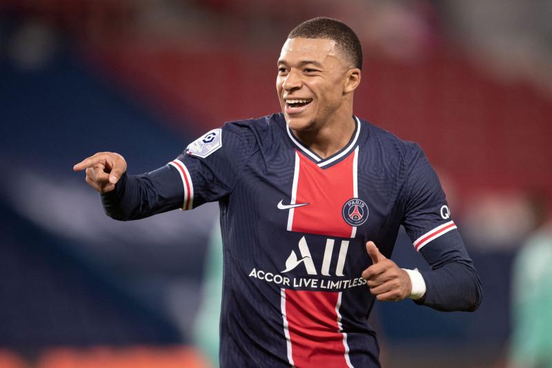 Cel mai bine plătiți fotbaliști în 2020. Cine e deasupra lui Cristiano Ronaldo în top