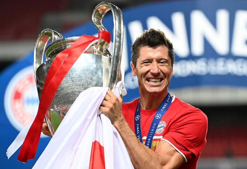 Cel mai bine plătiți fotbaliști în 2020. Cine e deasupra lui Cristiano Ronaldo în top