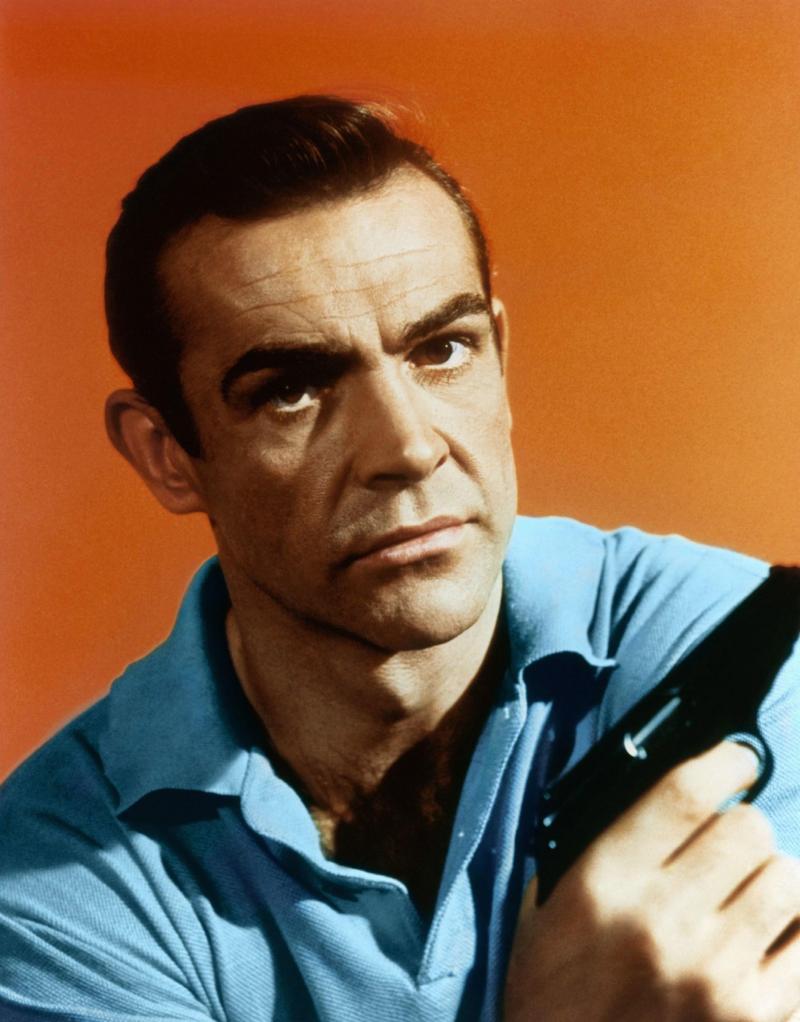 Sir Sean Connery, marele James Bond, a murit la vârsta de 90 de ani. Moartea sa ridică semne de întrebare