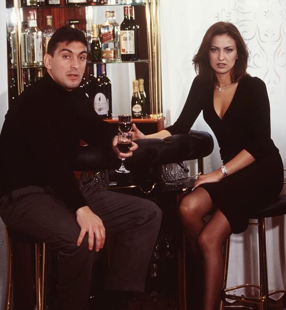 Cât de frumoasă este mama lui Toto Dumitrescu. A fost model, iar starul i-a moștenit trăsăturile unice