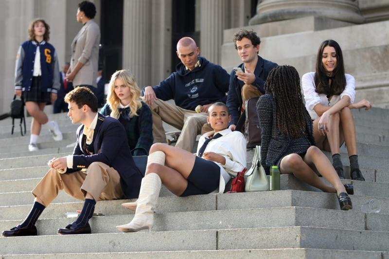 Cum arată noii actori din Gossip Girl. Imagini surprinse la filmările serialului