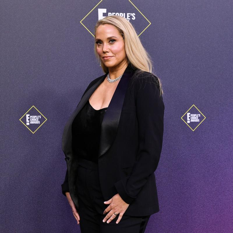 elizabeth berkley, la un eveniment monden, în noiembrie 2020