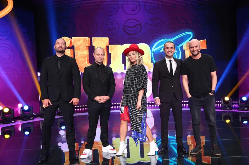 Jurații și prezentatorii iUmor, pregătiți pentru ziua aniversară a Antenei1