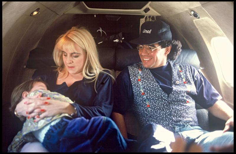 Diego Maradona cu Claudia Villafane si fiica lor cea mare