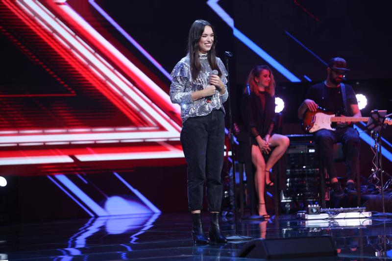 X Factor 2020. Ioana Ardelean a ridicat o concurentă de pe scaun, în