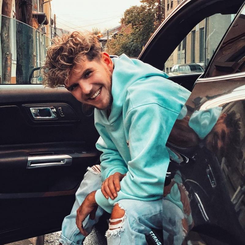 Cuza de la Noaptea Târziu se alătură campaniei „Ajut eu!”