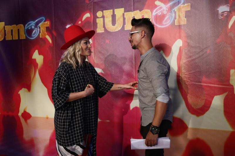 iUmor 29 noiembrie 2020. Ciupi de la Mandinga, declarații de dragoste în direct, pe scena comediei
