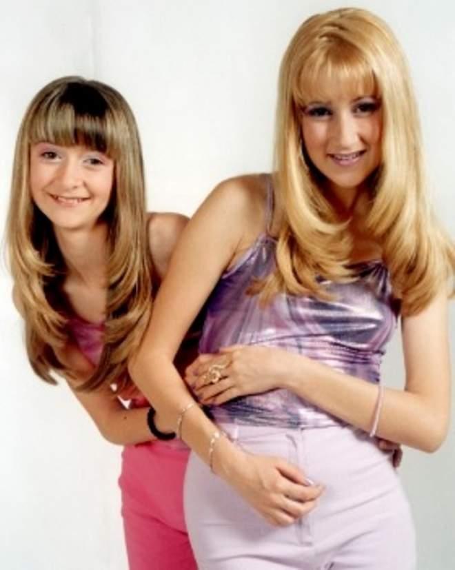 Recunoașteți fetița din imagini? Face parte dintr-una din cele mai îndrăgite trupe din România. Cine e