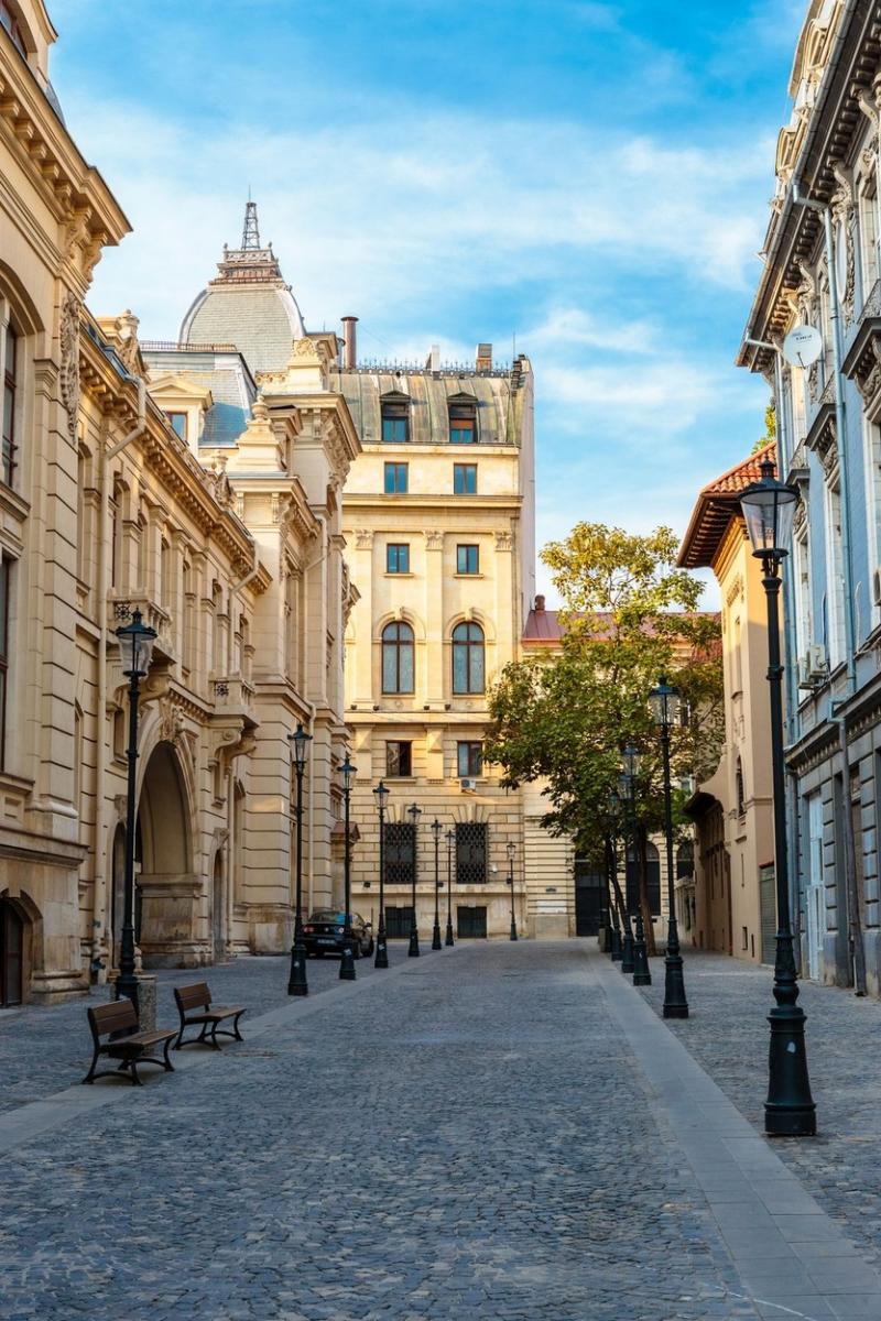 Doi în unu. Explorează orașul în timp ce bifezi numărul de pași care îți oferă o stare de bine