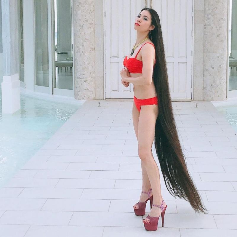 Japoneza Rin Kambe este Rapunzel în carne și oase. Ce lungime are părul femeii care nu s-a mai tuns de 15 ani