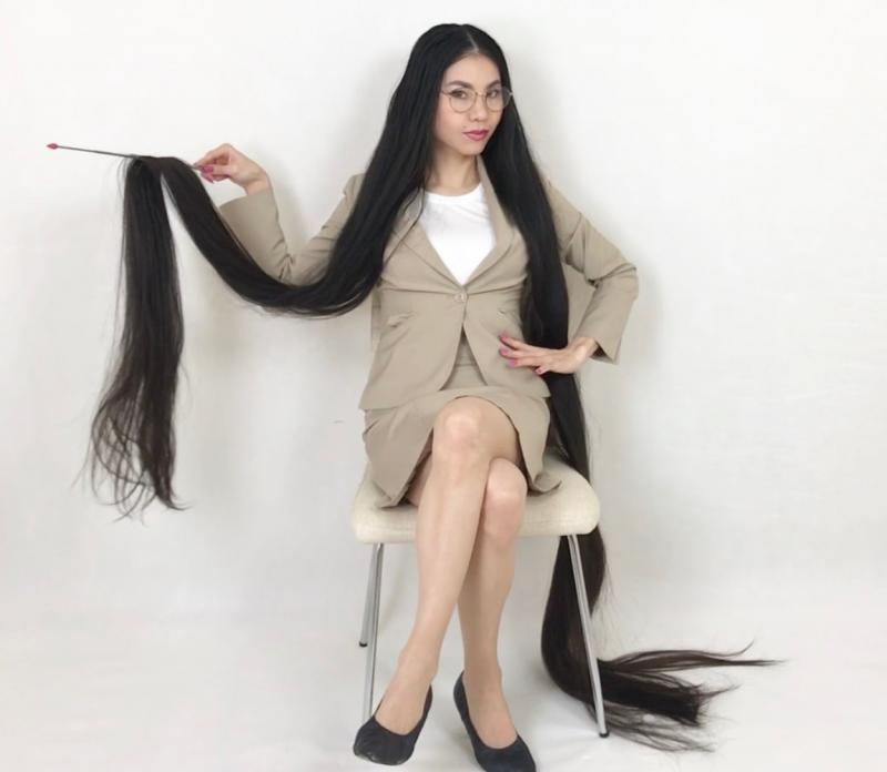 Japoneza Rin Kambe este Rapunzel în carne și oase. Ce lungime are părul femeii care nu s-a mai tuns de 15 ani