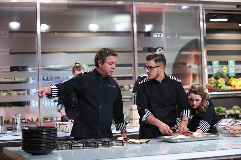 Chefi la cuţite, din nou lider de audienţă. Competiția continuă cu noi provocări, Gina le va face o nouă surpriză