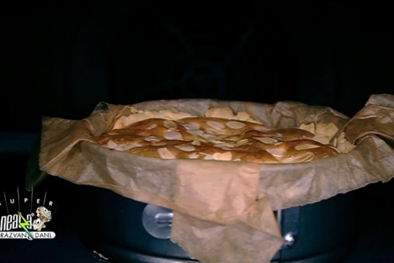 Rețetă de tartă cu pere și cremă de migdale, preparată de Nicolai Tand la Neatza cu Răzvan și Dani