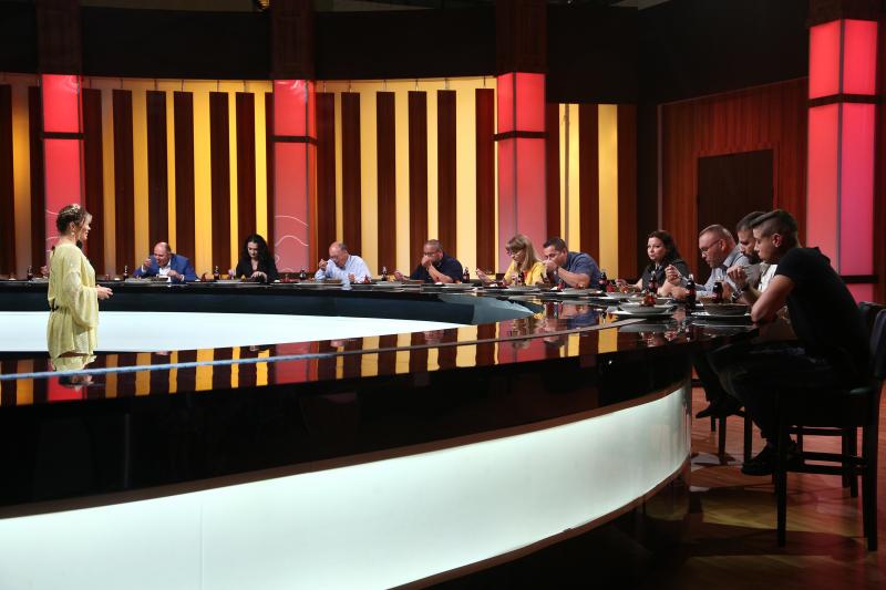 Juriu format din fermieri, în ediția 41 din sezonul 8 „Chefi la cuțite”