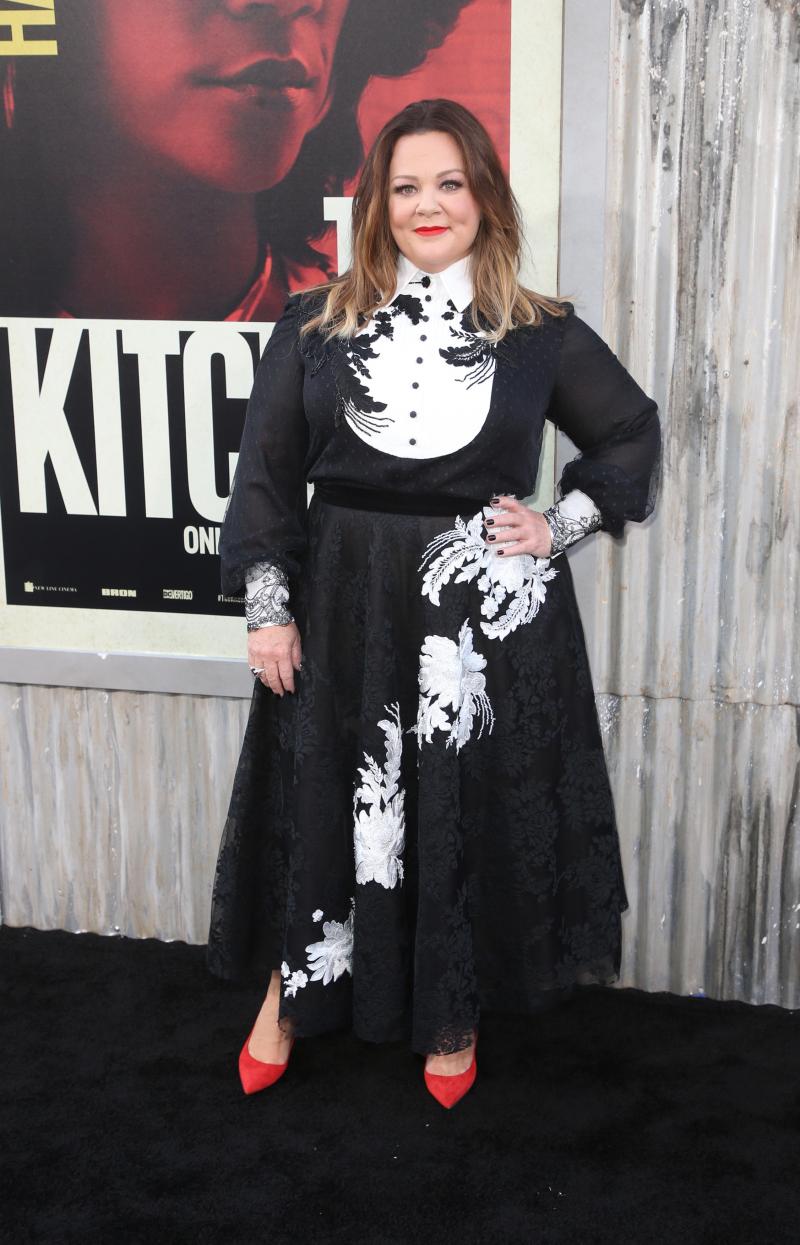 Melissa McCarthy pe covorul roșu