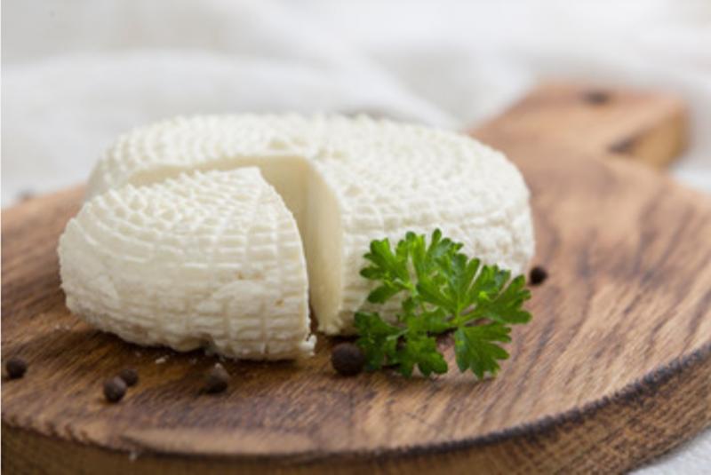 Trei metode de a prepara brânză din lapte de vaci acasă. Trei rețete de brânză proaspătă, mai gustoasă și mai sănătoasă