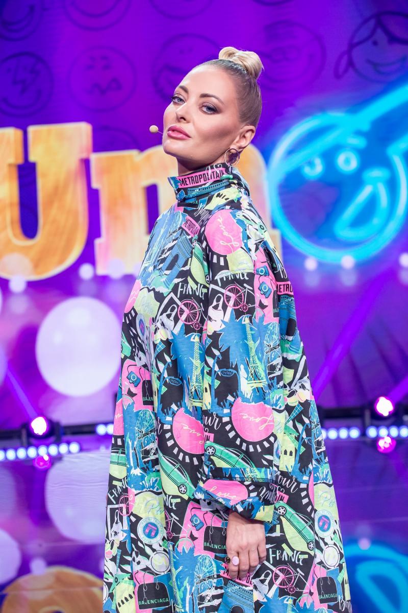 iUmor, sezonul 8. Delia, jurata de la iUmor, îndrăgostită hainele extravagante. Artista nu se uită la bani când își alege ținutele