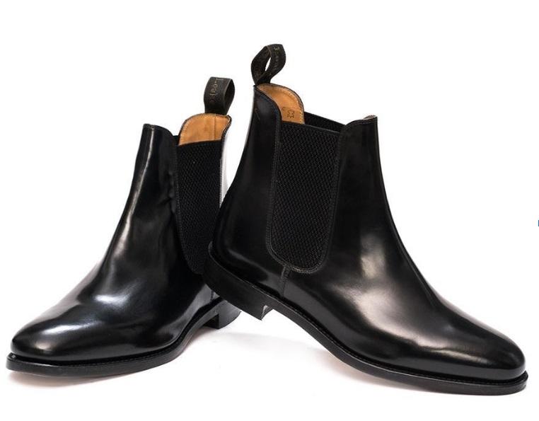 4 calități ale ghetelor care fac o echipă de succes cu costumul de business